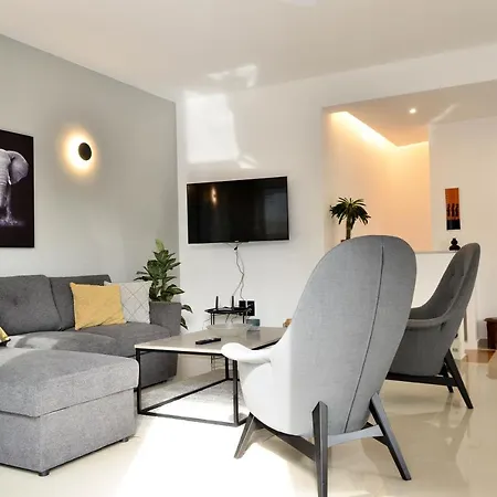 Lavish Stay Appartement